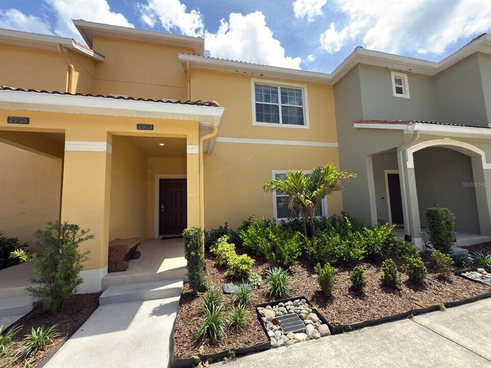 2903 Banana Palm Dr in Kissimmee, FL - Building Photo