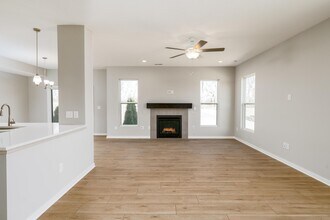 6426 Hamilton Woods Blvd N in Westerville, OH - Building Photo - Building Photo