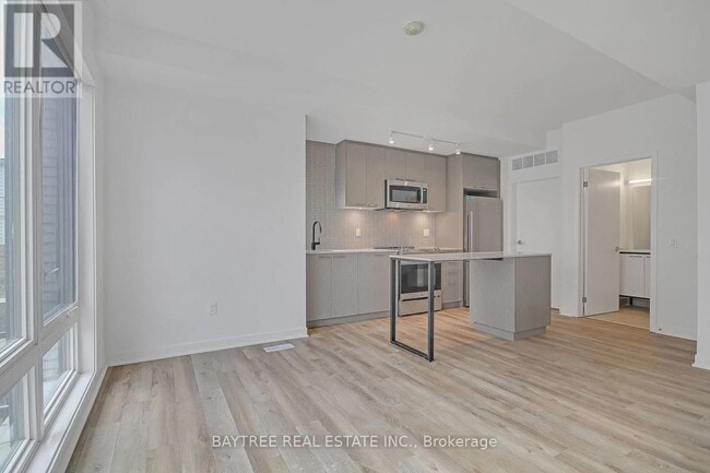 30 Ed Clark Gdns in Toronto, ON - Building Photo - Building Photo