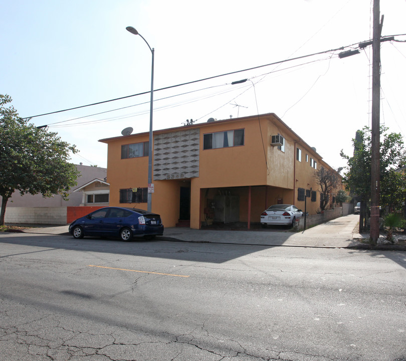 5348 Fountain Ave in Los Angeles, CA - Building Photo