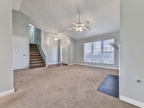 4375 Yellow Rose Dr in Austell, GA - Building Photo - Building Photo