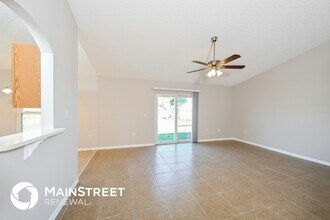 2709 W Covington Dr in Deltona, FL - Foto de edificio - Building Photo