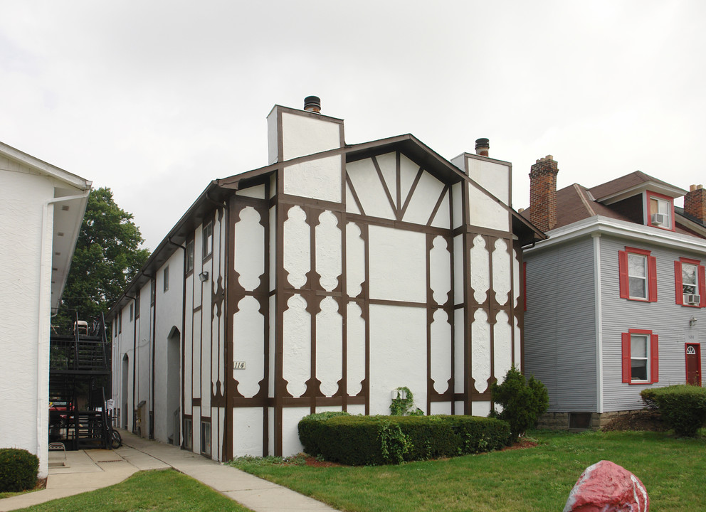 114 E Norwich Ave in Columbus, OH - Foto de edificio