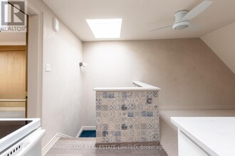 583-583 Indian Rd in Toronto, ON - Building Photo - Building Photo