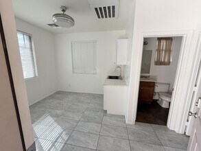 7706 S 24th Dr in Phoenix, AZ - Building Photo - Building Photo