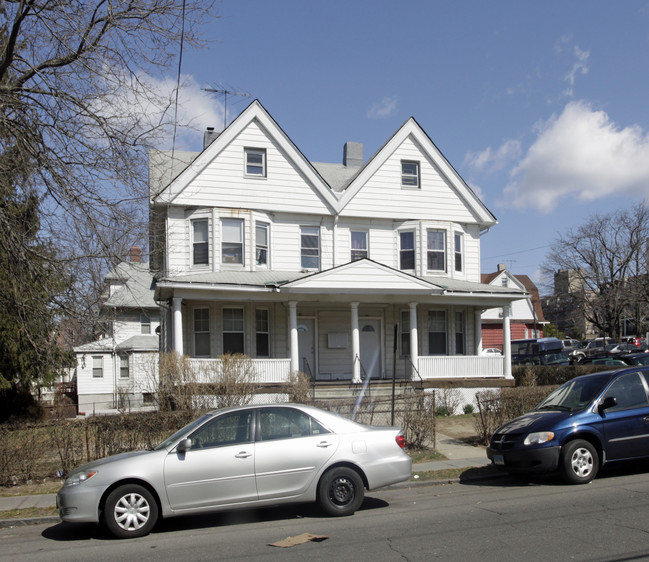 83-85 Washington Ave in New Rochelle, NY - Building Photo - Building Photo