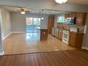 5910 Leon St in Houston, TX - Building Photo - Building Photo