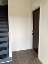 935 Punta Gorda Ave, Unit 2 in East Mckeesport, PA - Foto de edificio - Building Photo