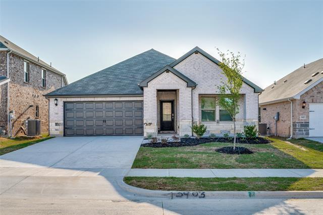 3903 Superior Dr in Farmersville, TX - Building Photo