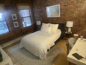 262 Friend St, Unit #2 in Boston, MA - Building Photo - Building Photo