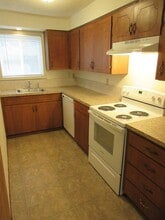 1565 Commercial St SE in Salem, OR - Building Photo - Building Photo