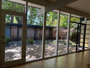 14 Roosevelt Cir in Palo Alto, CA - Building Photo - Building Photo
