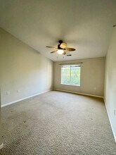 6401 Cameron Ln, Unit 310 in Crestwood, KY - Building Photo - Building Photo
