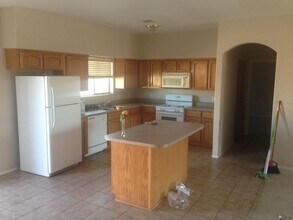 10176 E 37th St in Yuma, AZ - Building Photo - Building Photo