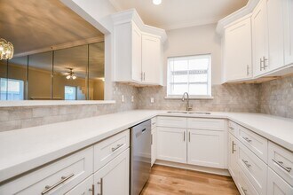 8085 El Mundo St in Houston, TX - Building Photo - Building Photo