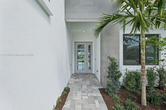13075 Feathering Wy in Palm Beach Gardens, FL - Building Photo - Building Photo