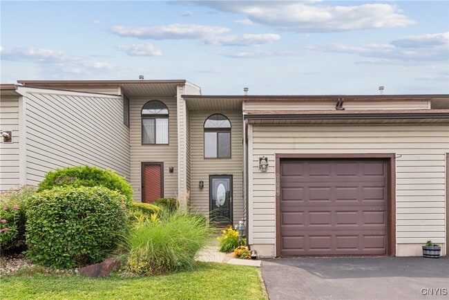 property at 104 Lookout Cir