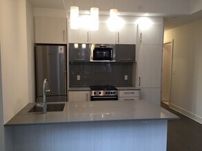 255 Bay St in Ottawa, ON - Building Photo - Building Photo