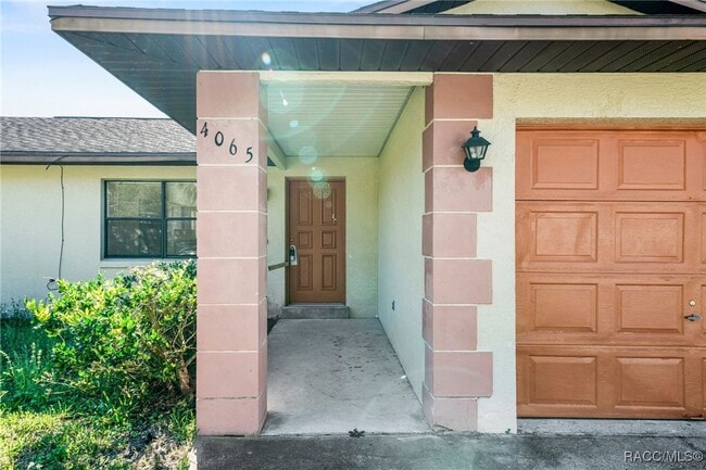 4065 N Little Hawk Point in Crystal River, FL - Building Photo - Building Photo