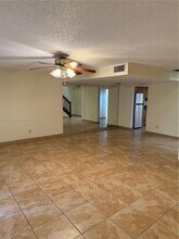 2142 Nova Village Dr in Davie, FL - Building Photo - Building Photo