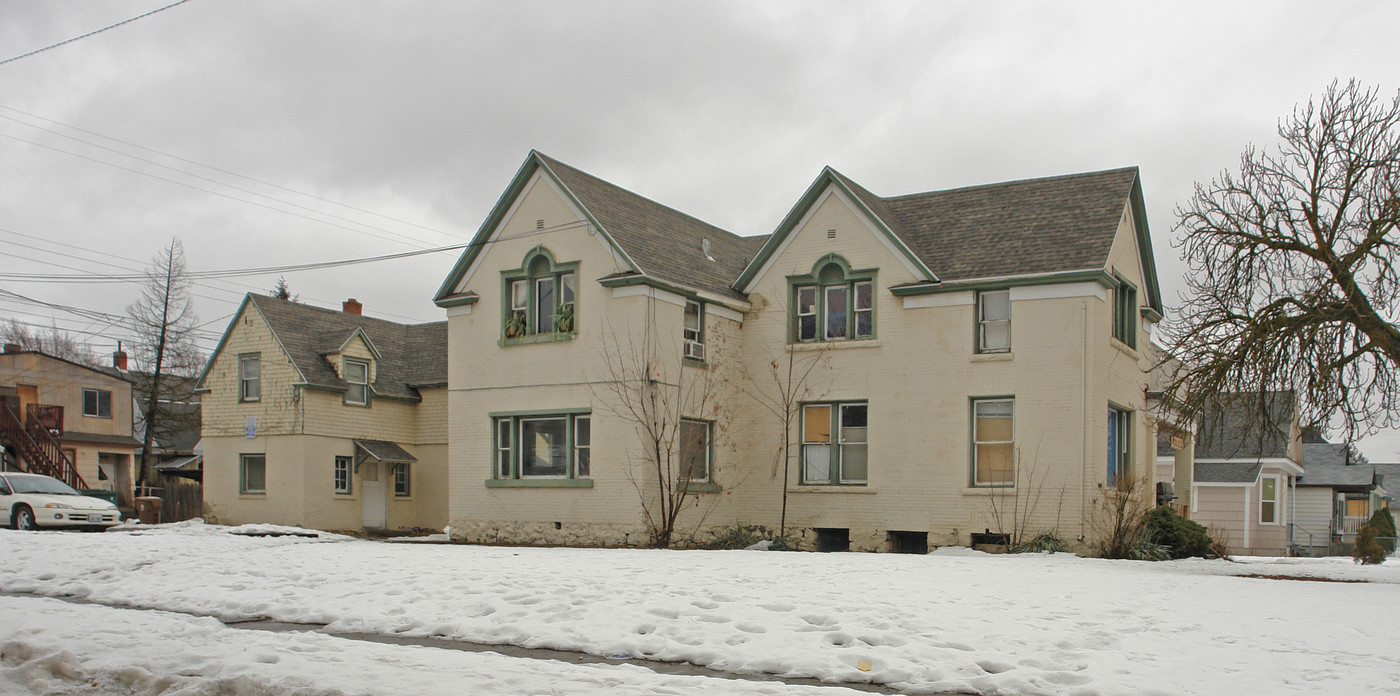 Wells Fargo Apartments in Spokane, WA - Building Photo