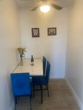 3519 E 8th St in Los Angeles, CA - Foto de edificio - Building Photo