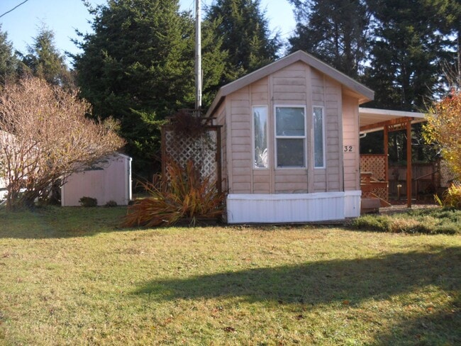 532 SE Reef Ave in Lincoln City, OR - Building Photo - Building Photo