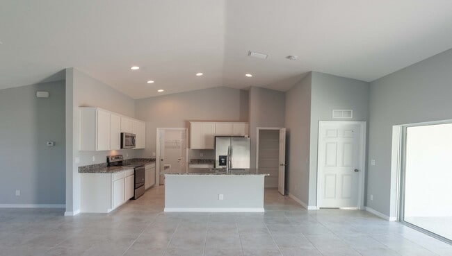 1222 NE 10th St in Cape Coral, FL - Building Photo - Building Photo