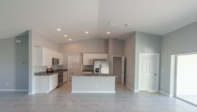 916 SW 24th St in Cape Coral, FL - Building Photo - Building Photo