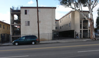 6901-6905 S Main St in Los Angeles, CA - Building Photo - Building Photo