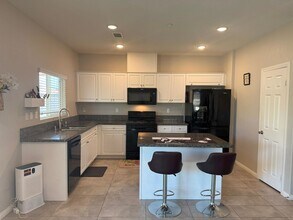26423 Rediron Ct in Menifee, CA - Building Photo - Building Photo