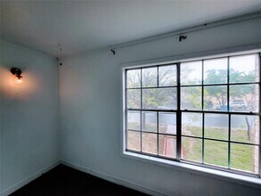 3429 Willowrun Dr in Austin, TX - Foto de edificio - Building Photo