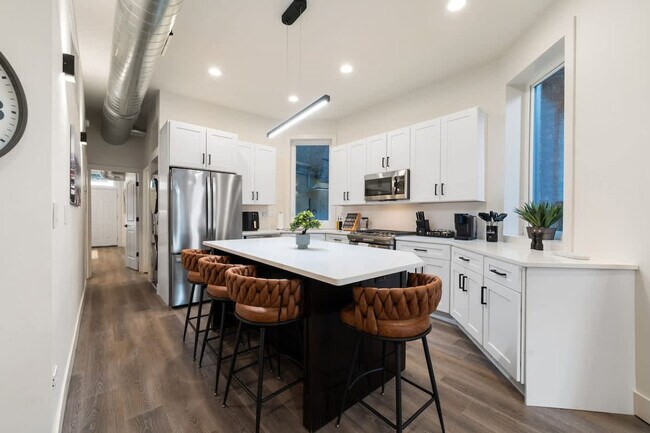 1543 N Claremont Ave in Chicago, IL - Building Photo - Building Photo