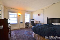 28 Manet Rd, Unit 2 in Chestnut Hill, MA - Foto de edificio - Building Photo