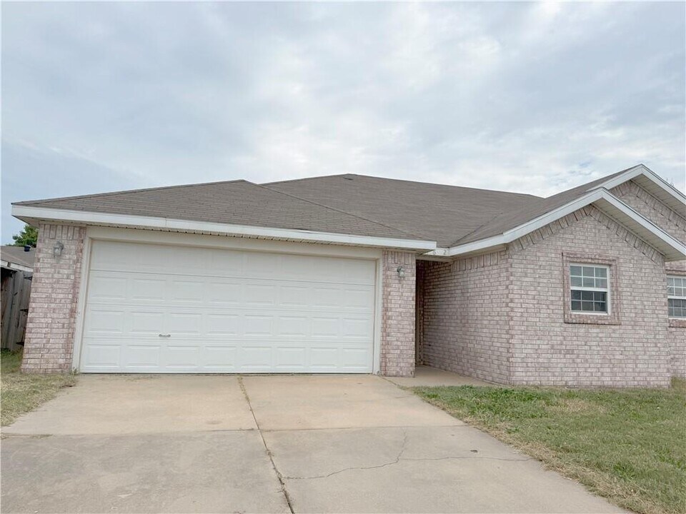 4106 SW Shadowrock Pl in Bentonville, AR - Building Photo