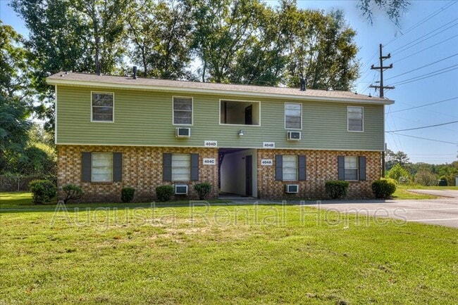 404 Verdery Dr in Belvedere, SC - Building Photo - Building Photo