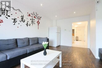 77 Enchanted Hills Crescent in Toronto, ON - Building Photo - Building Photo