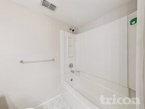 8108 Chickasaw Ln in Port Richey, FL - Foto de edificio - Building Photo