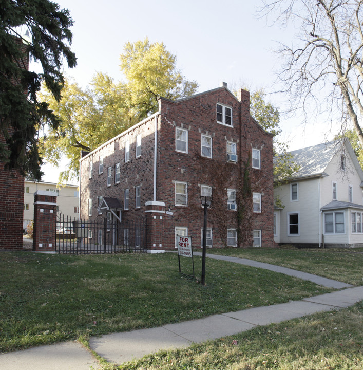 5121 Cleveland Ave in Lincoln, NE - Building Photo