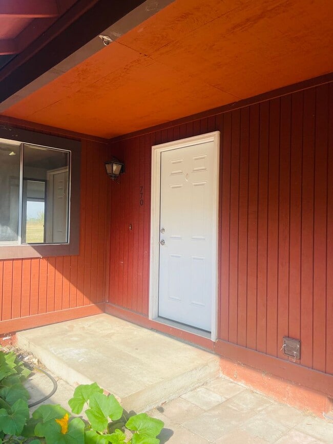 770 W Airway Rd in Lebanon, OR - Building Photo - Building Photo