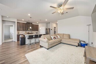 6915 Ventura Dr in Arcola, TX - Building Photo - Building Photo