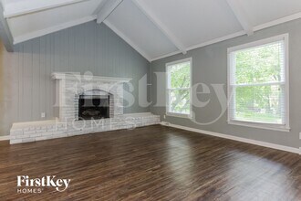 13008 W 102nd Terrace in Lenexa, KS - Building Photo - Building Photo