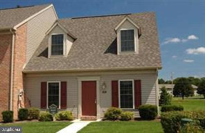 317 Stonehedge Ln in Mechanicsburg, PA - Building Photo