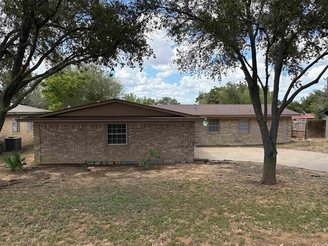 property at 104 E Del Mar Blvd