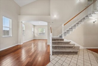 9615 Harvest View Way in Sacramento, CA - Building Photo - Building Photo