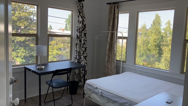 2329 Parker St, Unit parker in Berkeley, CA - Foto de edificio - Building Photo