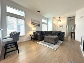 308 Upton Pyne Dr in Brentwood, CA - Building Photo - Building Photo