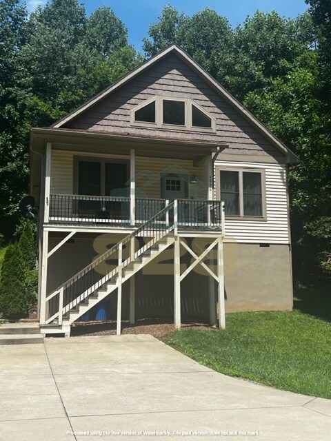 4056 Turnpike Rd in Horse Shoe, NC - Building Photo - Building Photo