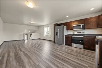602 Diamond Ridge Blvd in Rapid City, SD - Building Photo - Building Photo