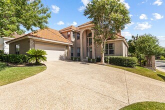 922 Serene Meadows in San Antonio, TX - Building Photo - Building Photo